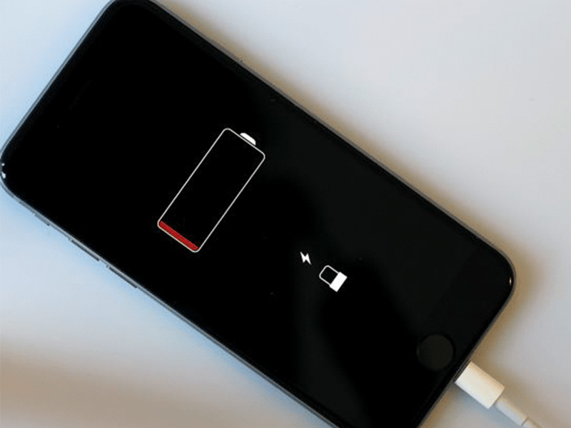 Cắm sạc thiết bị khi iPhone bị treo táo