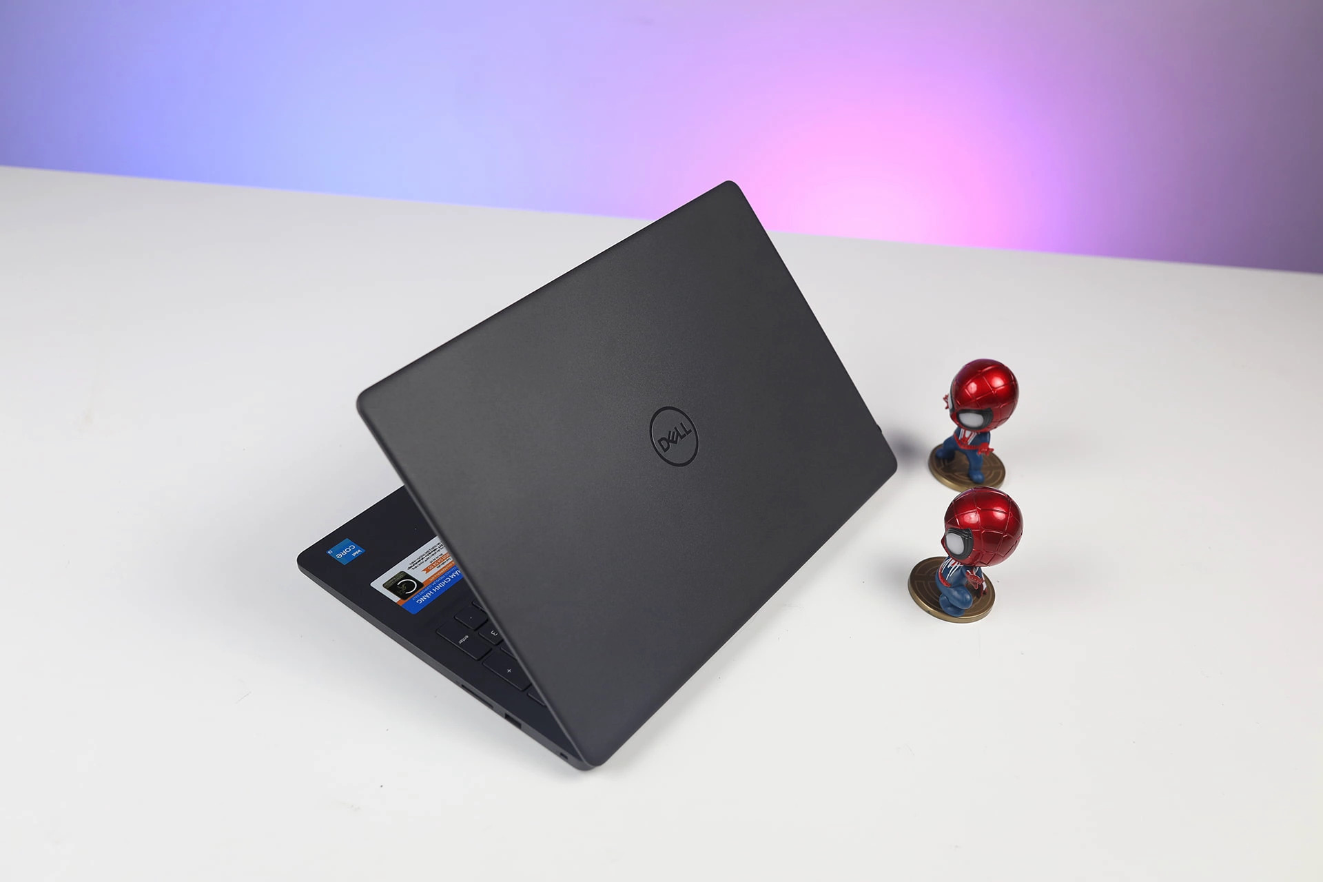 laptop cho sinh viên du lịch giá rẻ