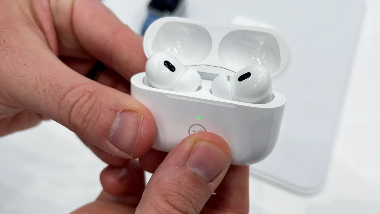 AirPods Pro 2022 với nhiều nâng cấp bên trong