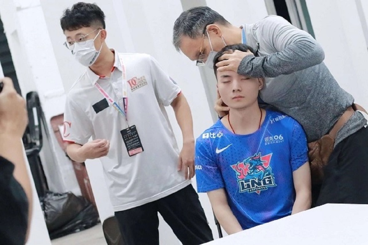 LMHT: Xạ Thủ LNG gây sốc khi giao tranh thắng đối thủ trong tình trạng