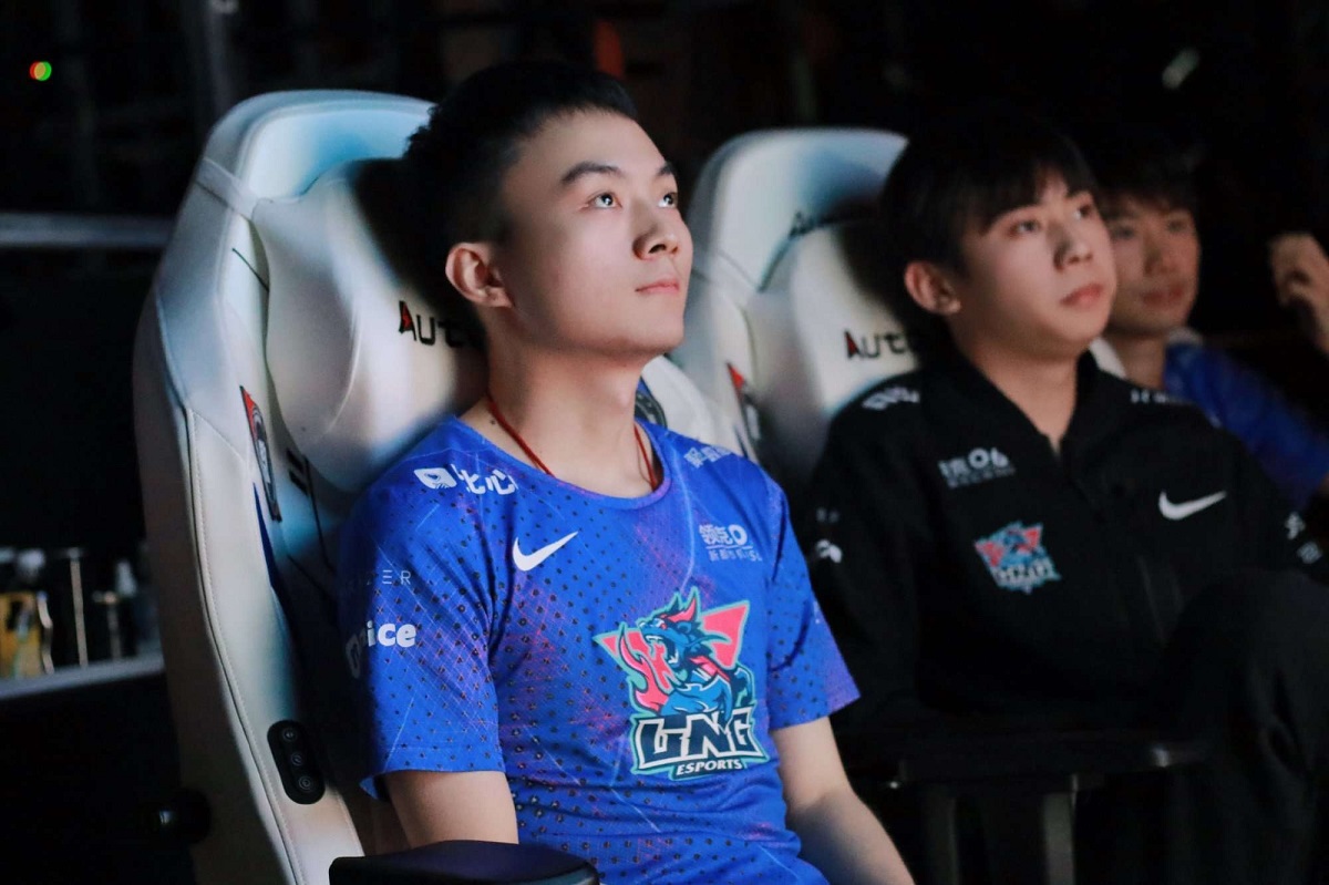 LMHT: Xạ Thủ LNG gây sốc khi giao tranh thắng đối thủ trong tình trạng