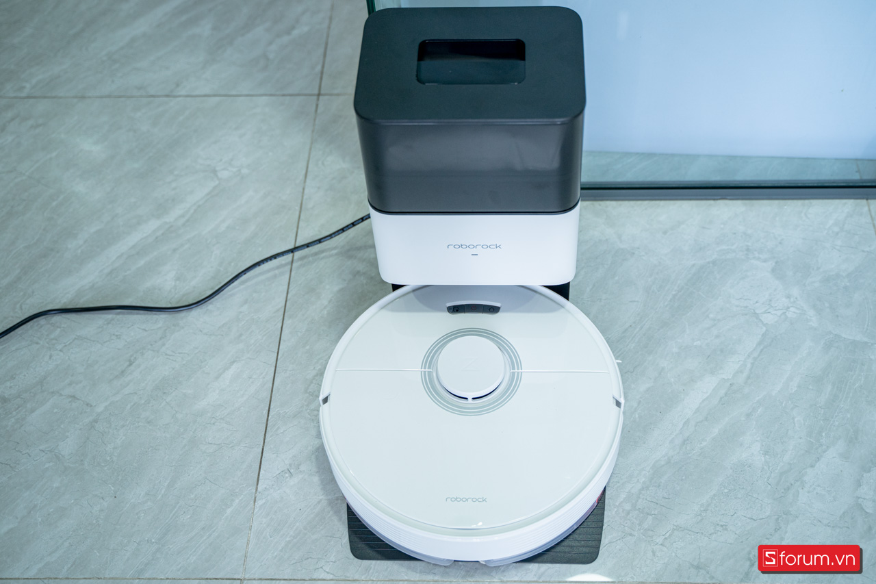 Roborock Q7 Max Plus có thiết kế hình tròn đặc trưng