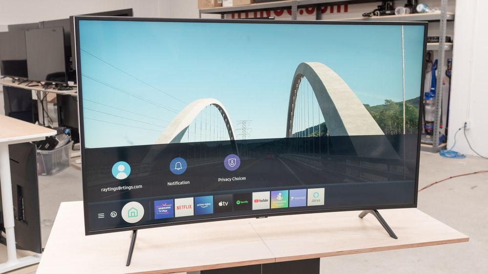 Smart Tivi màn hình cong Samsung 4K 55 inch 55TU8300
