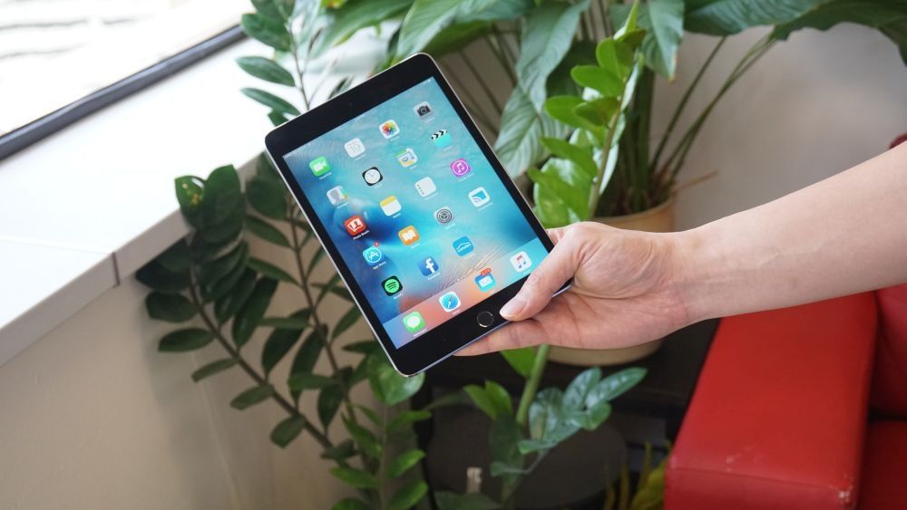 Apple iPad mini 4 Wi-Fi 64GB