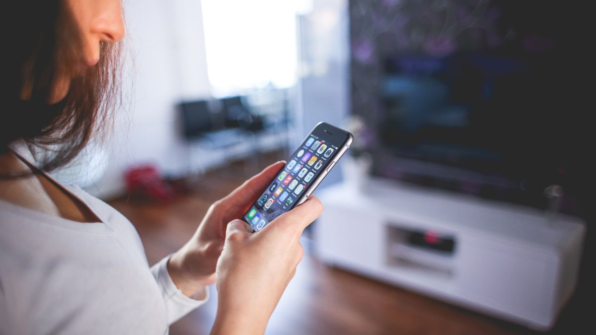 Giải đáp thắc mắc về cách định vị iPhone bằng số điện thoại.