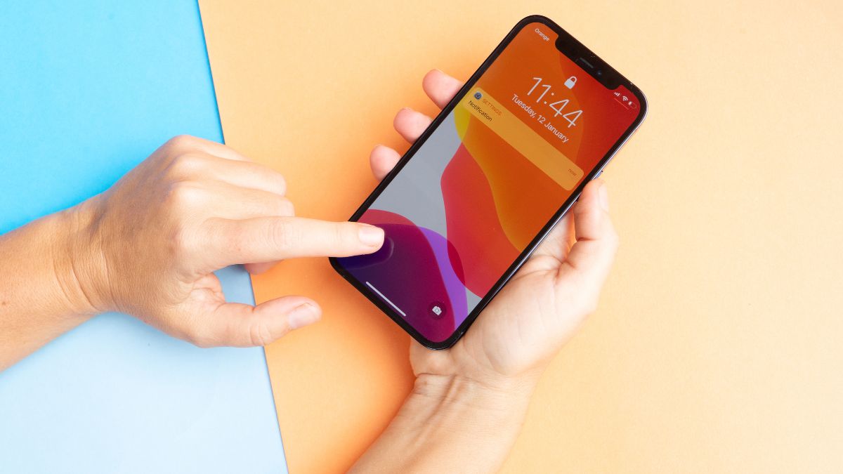 Có nên cập nhật hệ điều hành iOS 15.2?