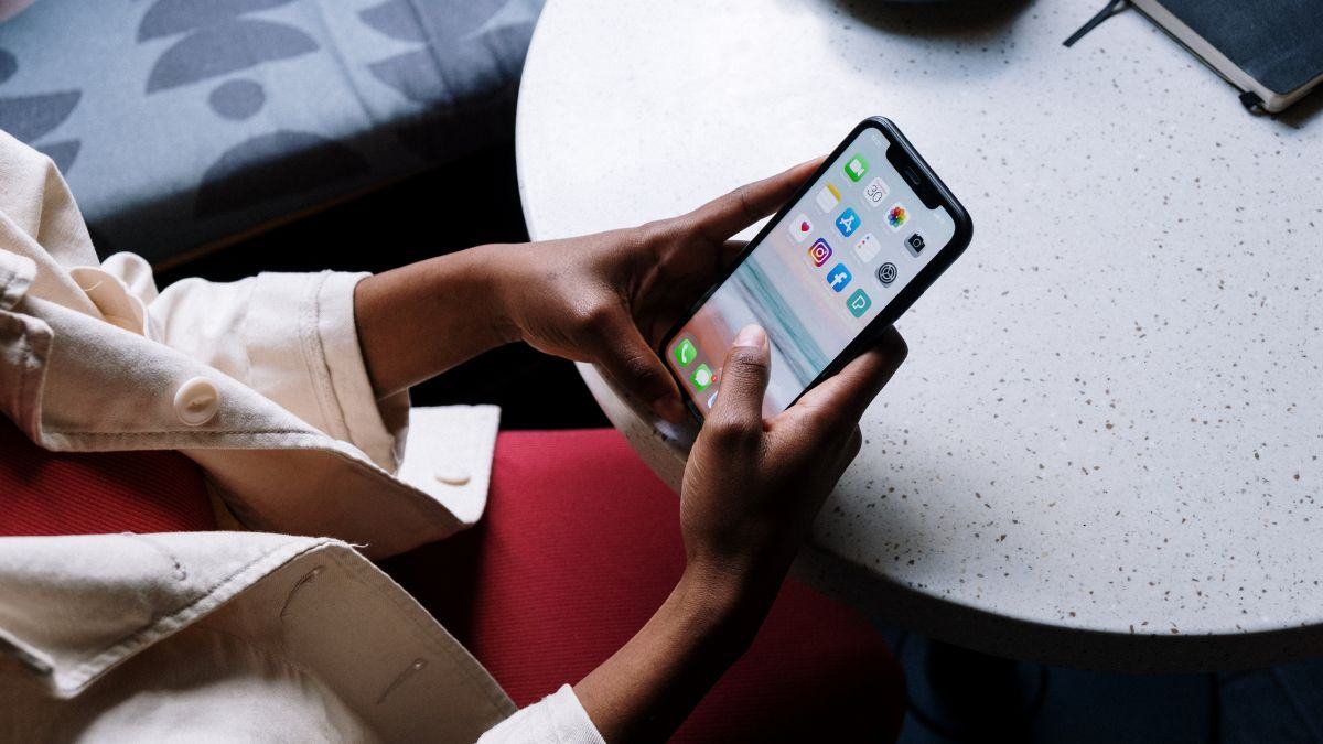 Hệ điều hành iOS 15.2