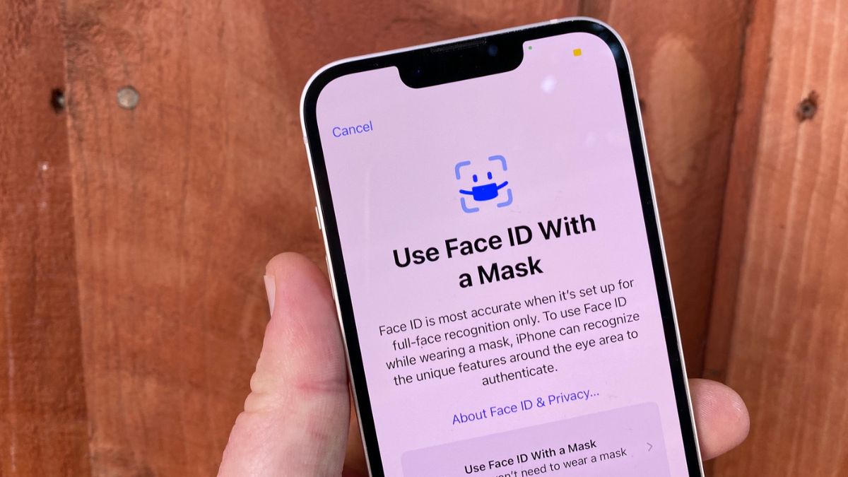 tính năng mở Face ID ngay cả khi đeo khẩu trang của iOS