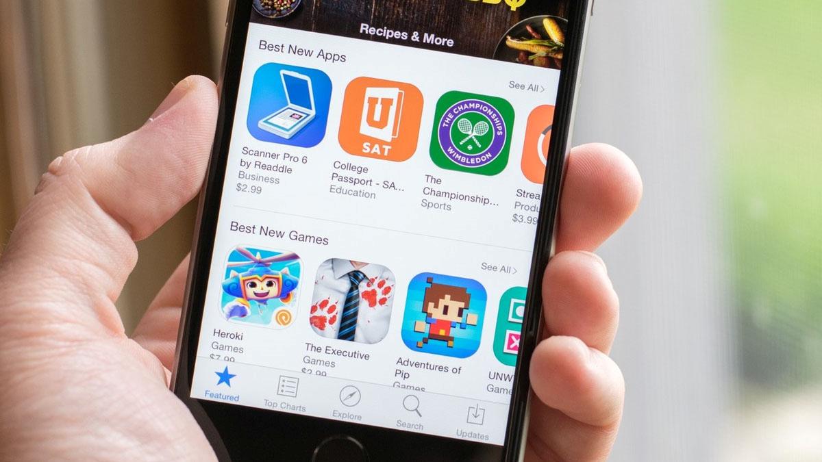Cách tải Among Us trên điện thoại iOS bước 2