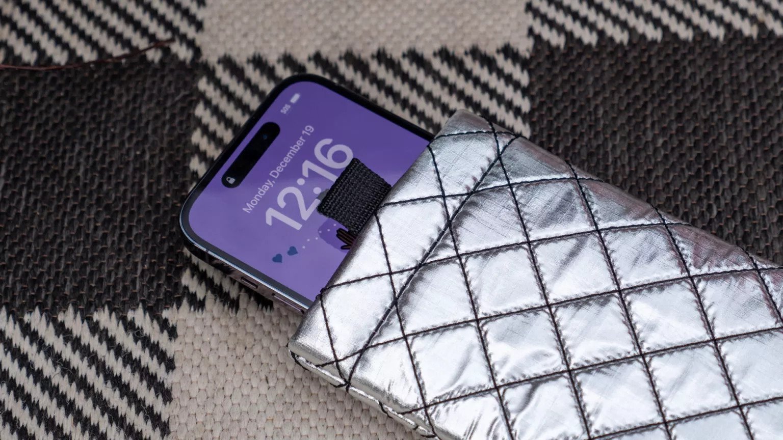 Những sản phẩm như Phoozy Apollo II là cần thiết để chinh phục đỉnh Everest