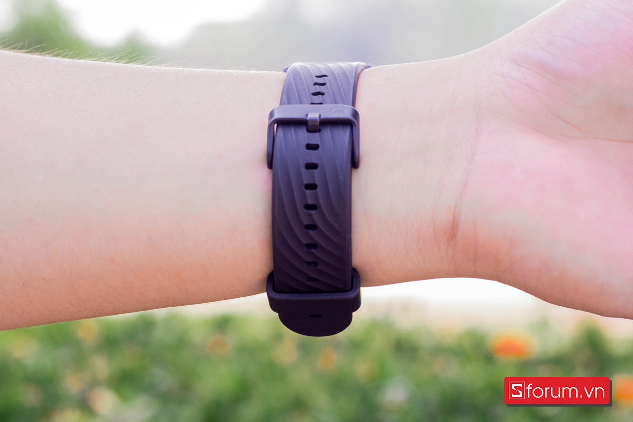 Moto Watch 100
