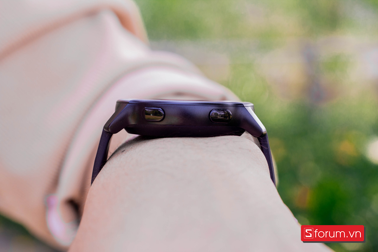 Moto Watch 100