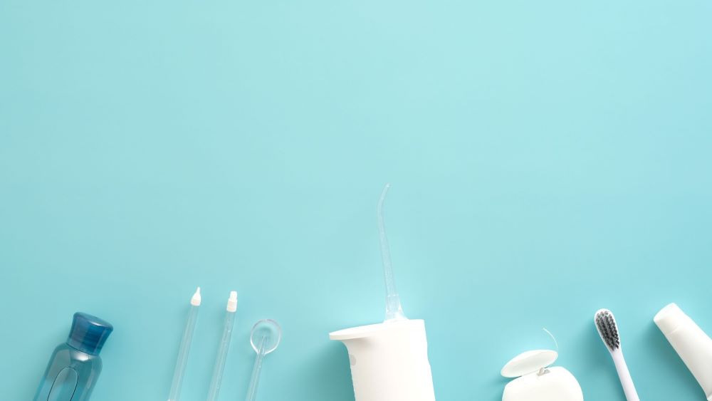 Cách vệ sinh máy tăm nước tại nhà - Bước 1 