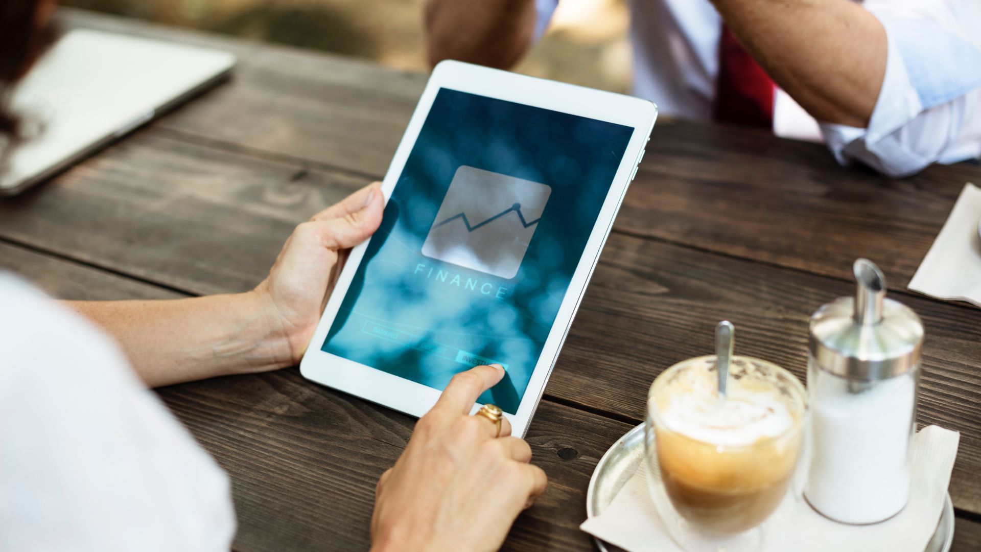 Thường xuyên cập nhật phiên bản mới của ứng dụng, iPadOS