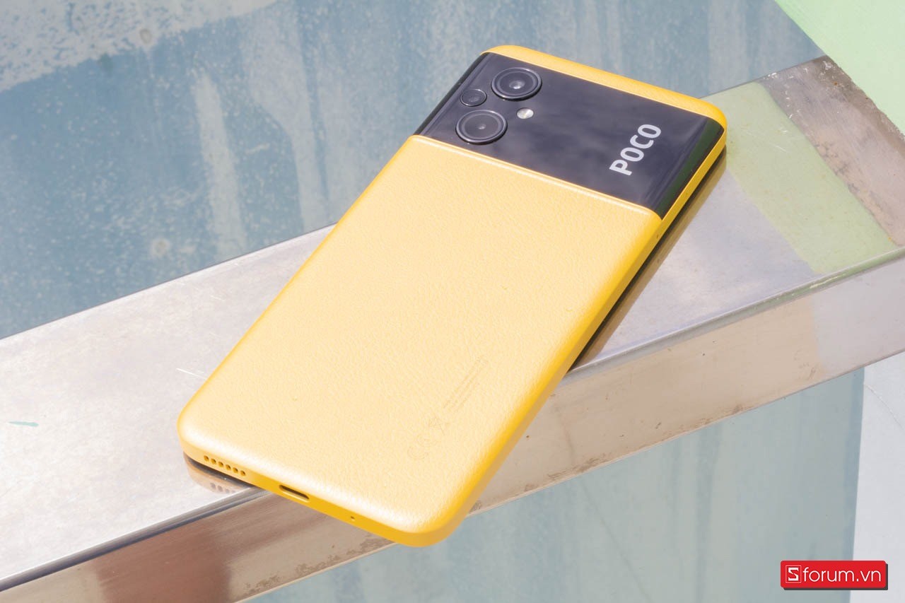 4 chiếc điện thoại