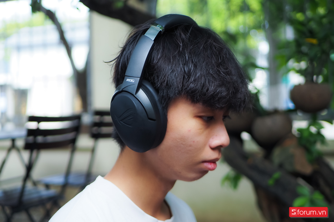 Asus Rog Strix Go 2.4