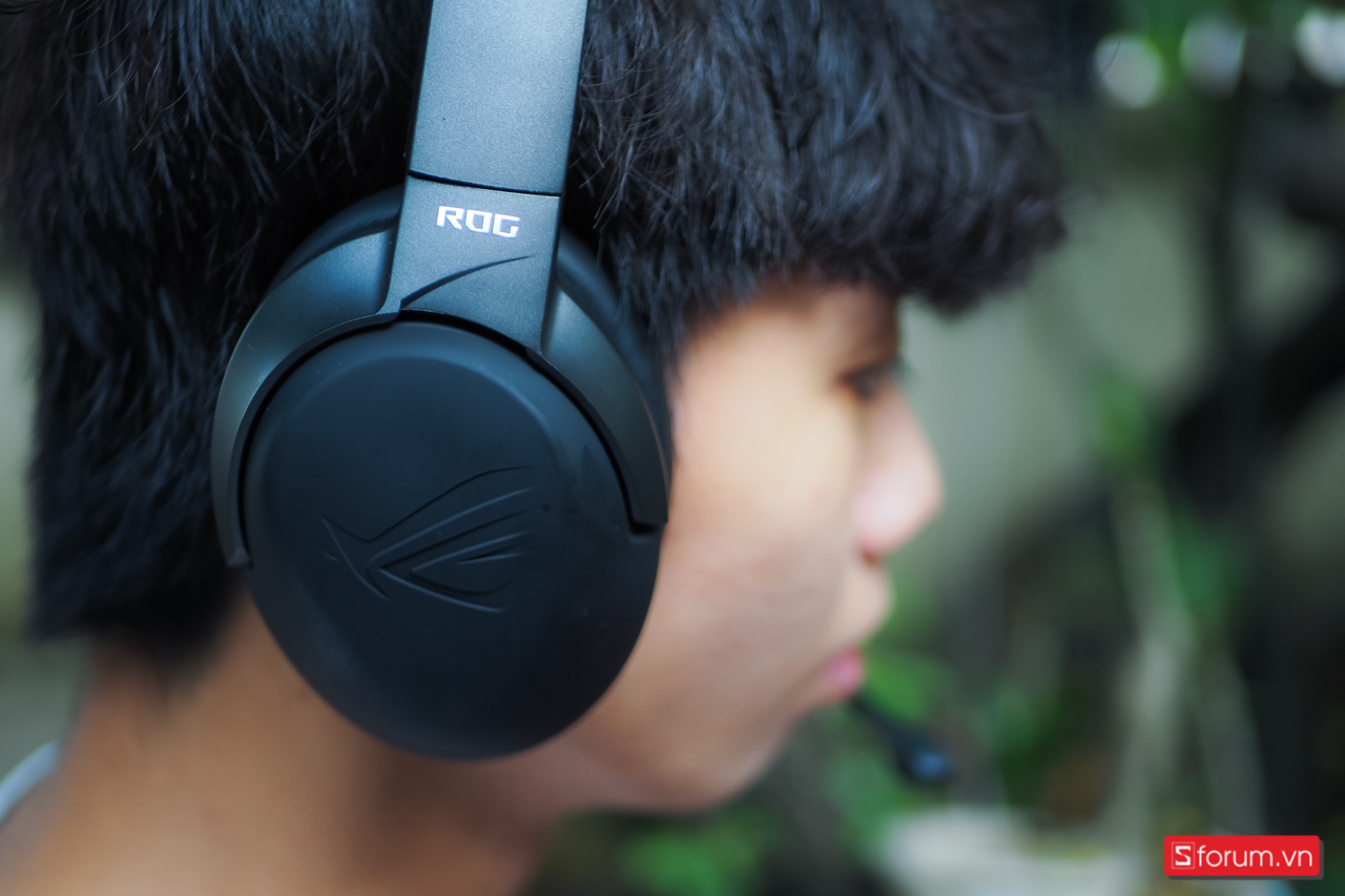 Asus Rog Strix Go 2.4