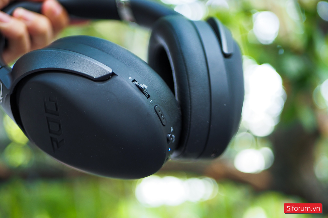 Asus Rog Strix Go 2.4