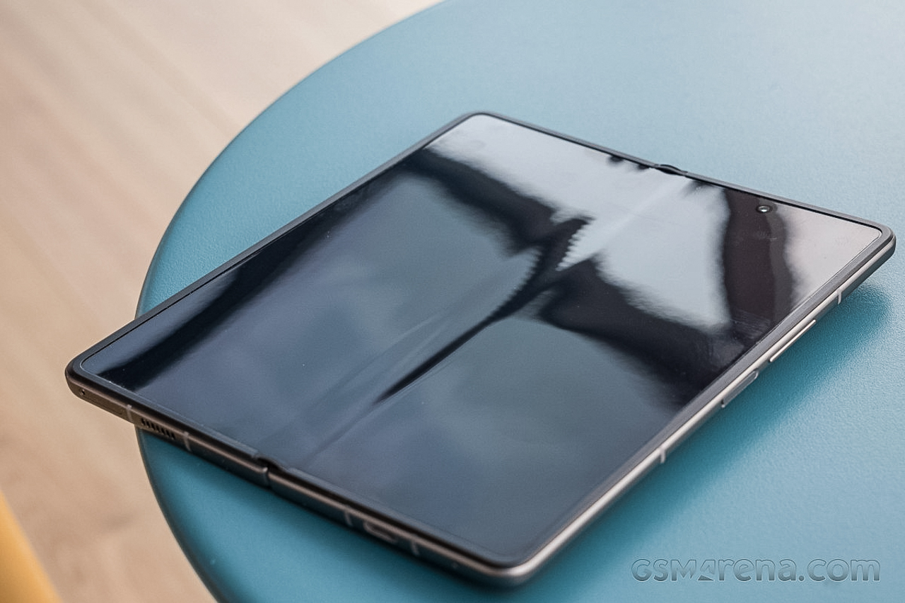Tecno Phantom V Fold