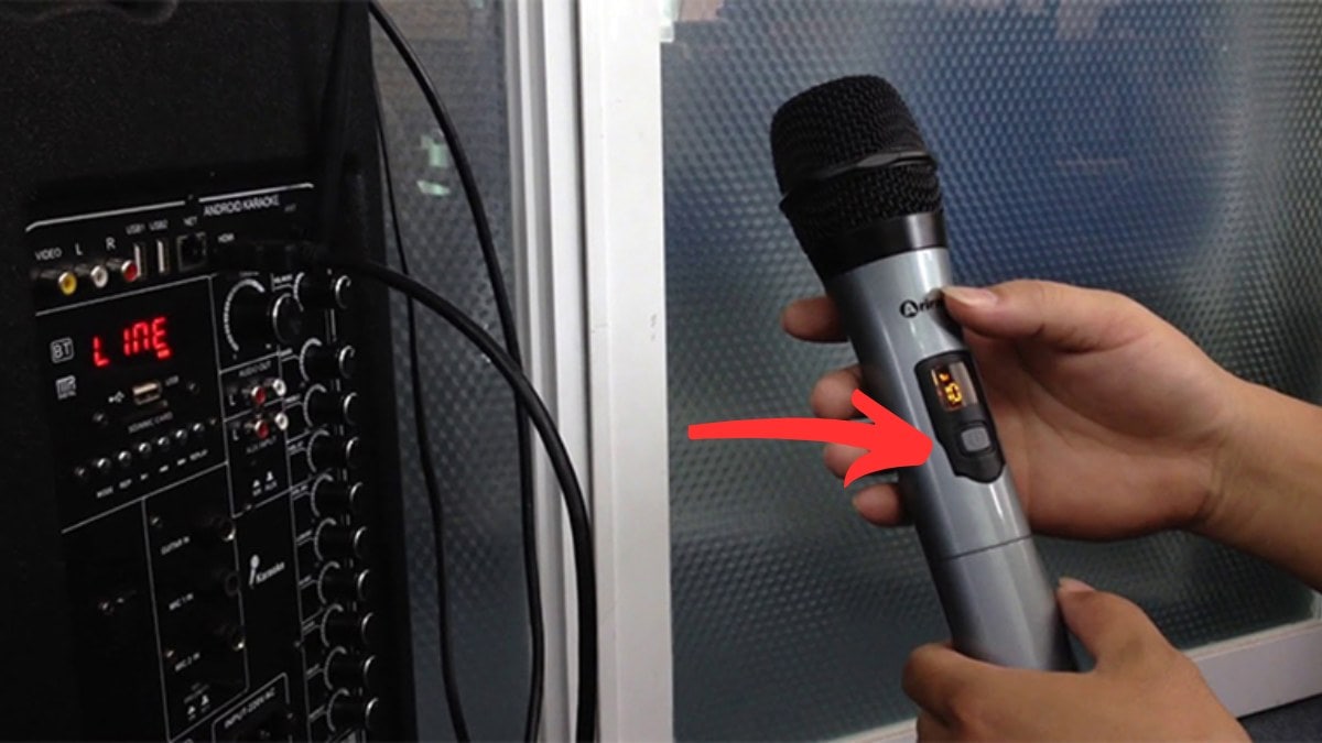 Khắc phục khi loa Bluetooth không bắt được tần số micro không dây bước 1