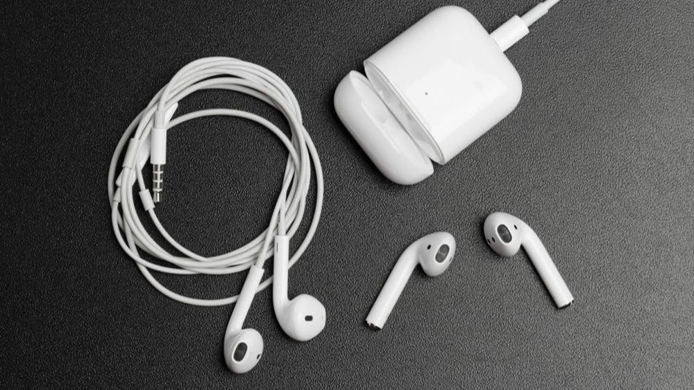 Kiểm tra xem Airpods đã sạc đầy pin chưa