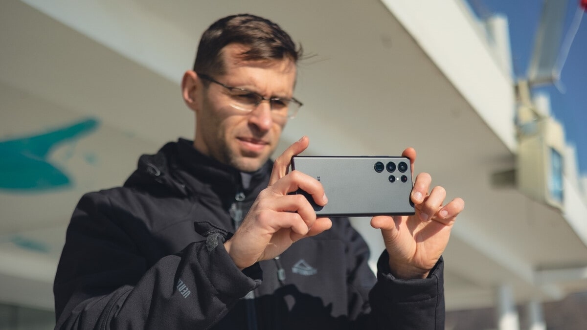 khi sử dụng camera góc rộng nhớ chú ý các vật thể kế bên