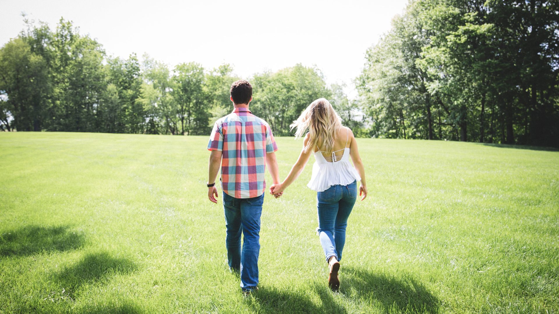 Bộ sưu tập hình nền couple cho ngày 8/3 trên máy tính cực ngọt ngào và ý nghĩa - Hình 9
