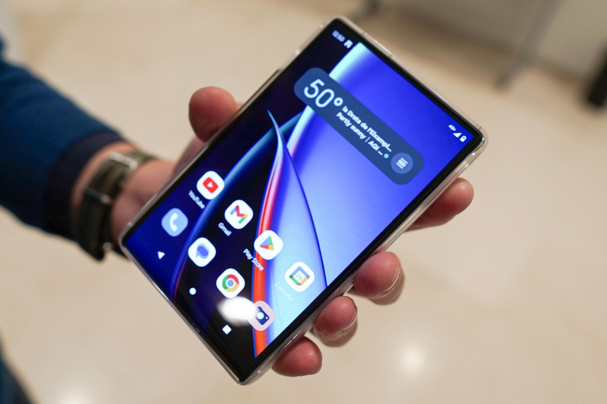 Motorola Rizr Rollable