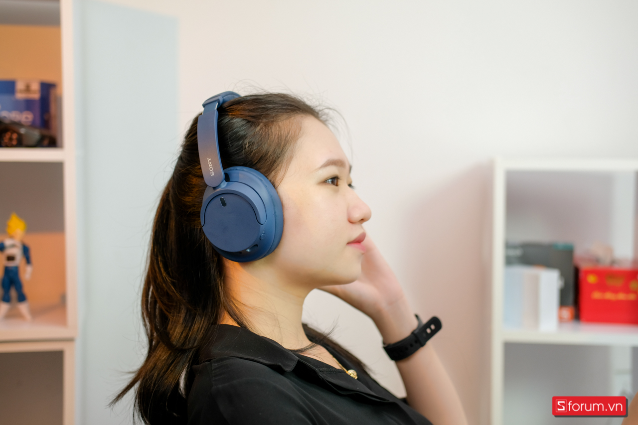 Sony WH CH720N 13
