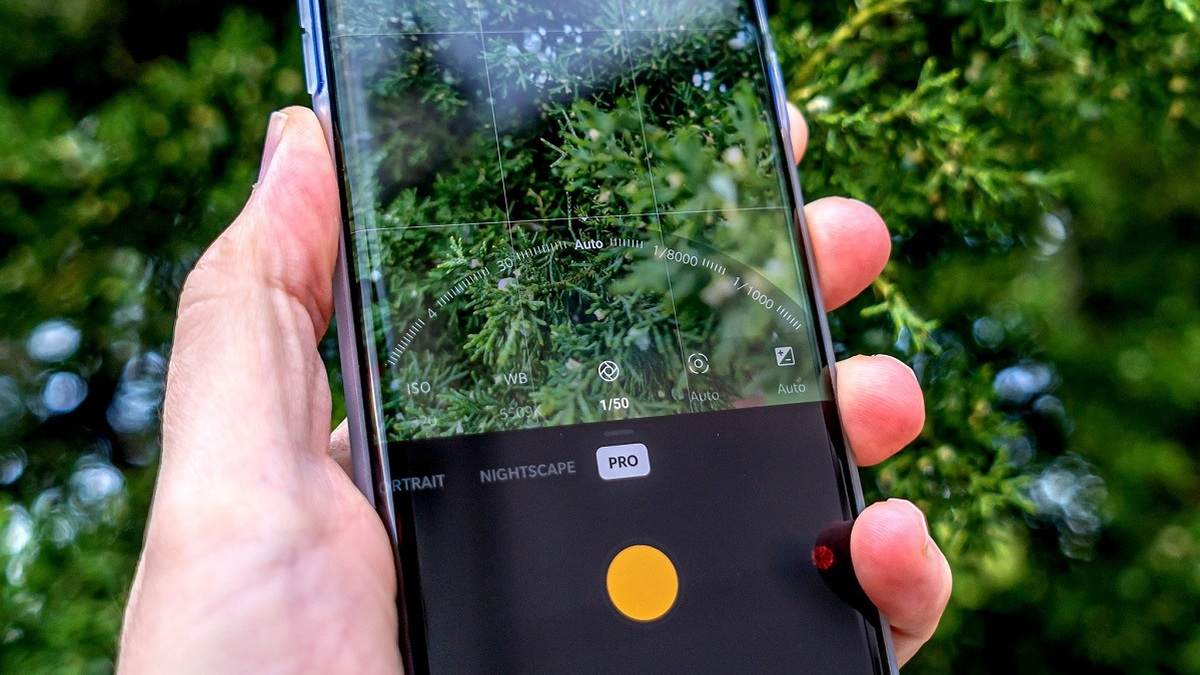 Công nghệ lấy nét Autofocus hiện nay là lấy nét theo so sánh độ tương phản