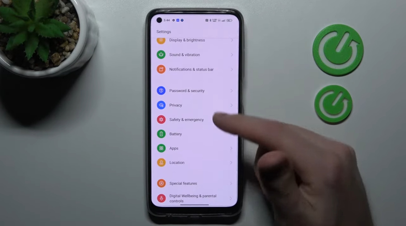 Cách ẩn ứng dụng trên Realme nhanh chóng Bước 2