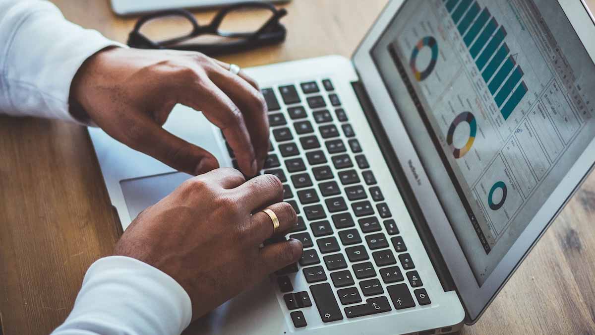 kinh nghiệm kiếm tiền online cho học sinh tránh bị lừa là có bảng thống kê doanh số rõ ràng