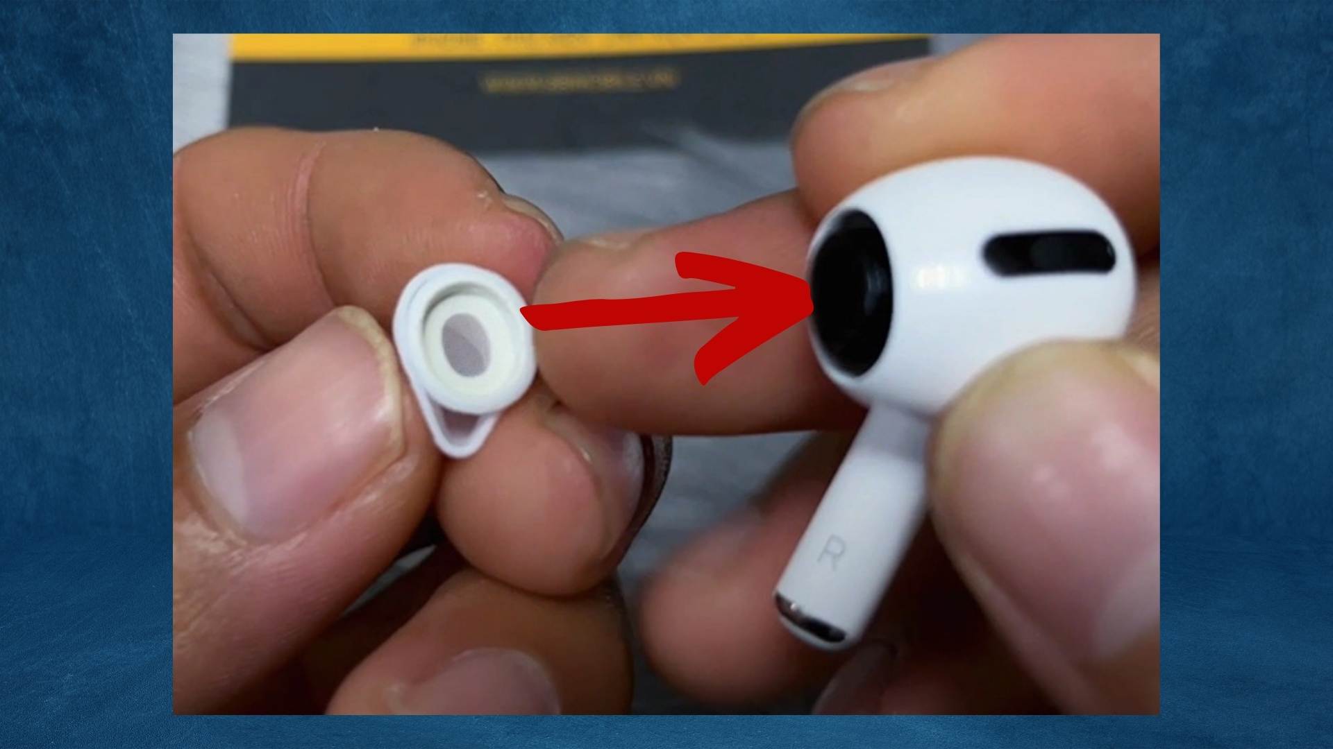 Cách thay núm tai nghe Airpods Pro siêu đơn giản bước 2