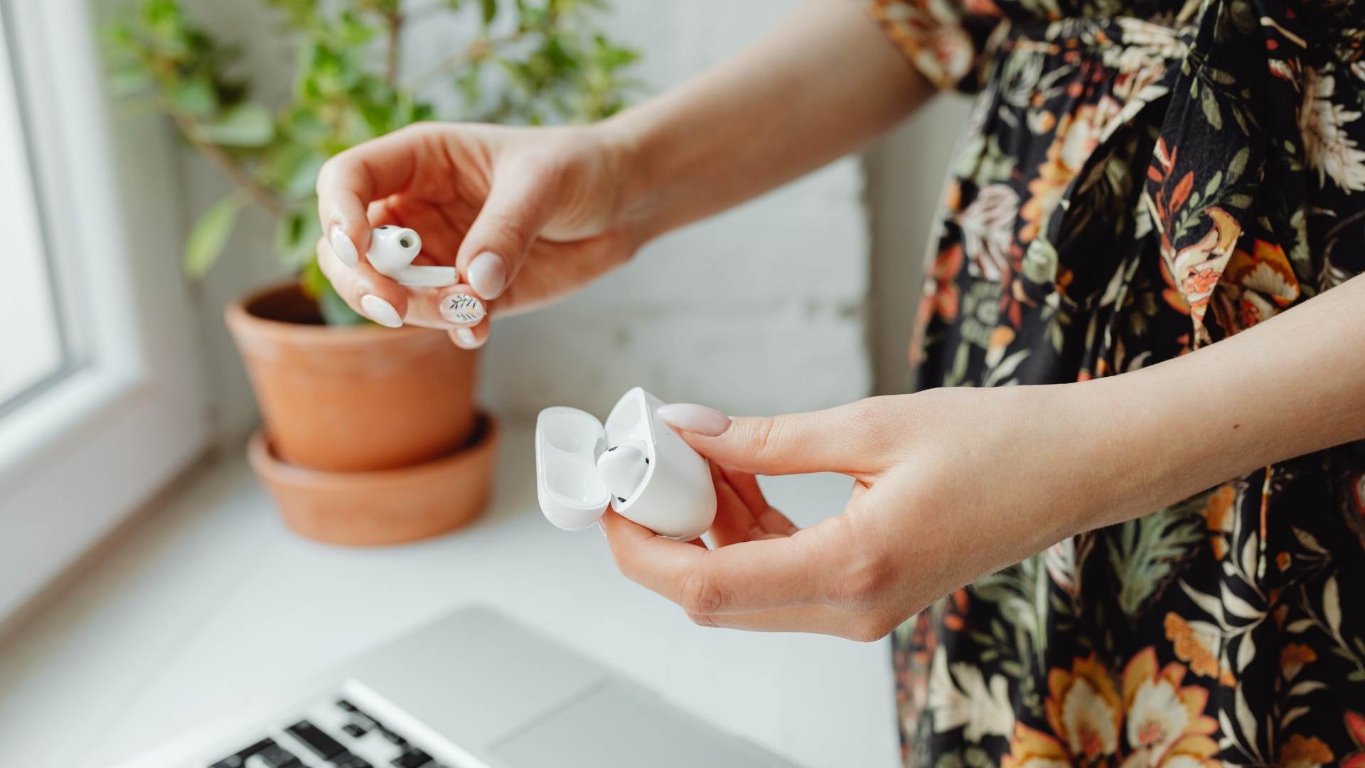 cách thay núm tai nghe airpods pro