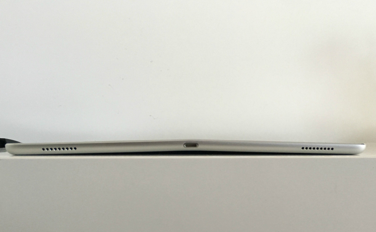Pin của iPad bị phù