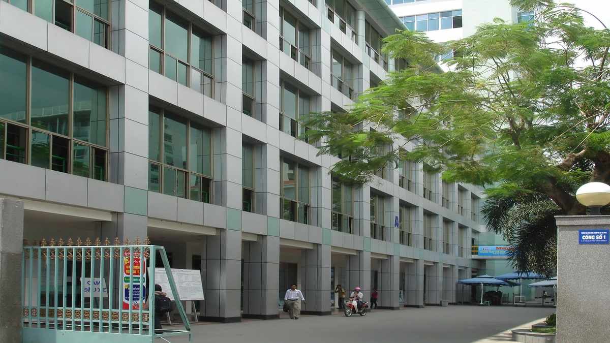 Ngành thương mại điện tử học trường nào - Đại học Công nghiệp Tp.HCM