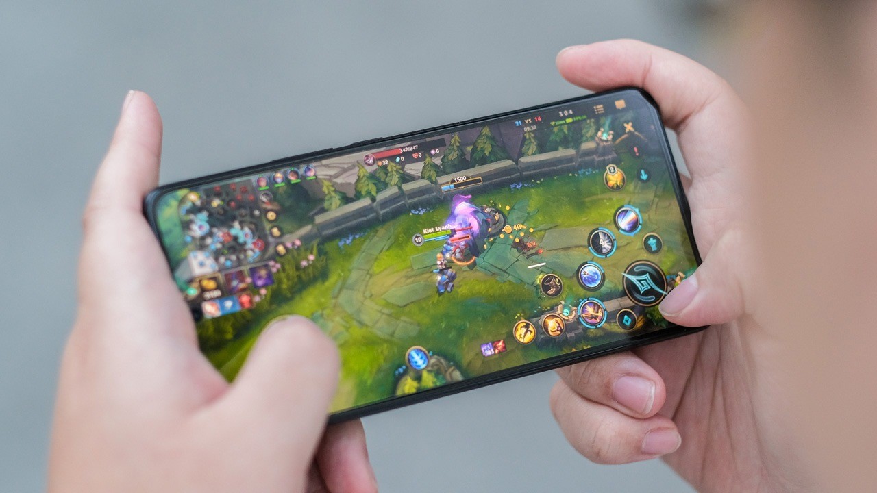 smartphone chơi game ngon hơn iPhone