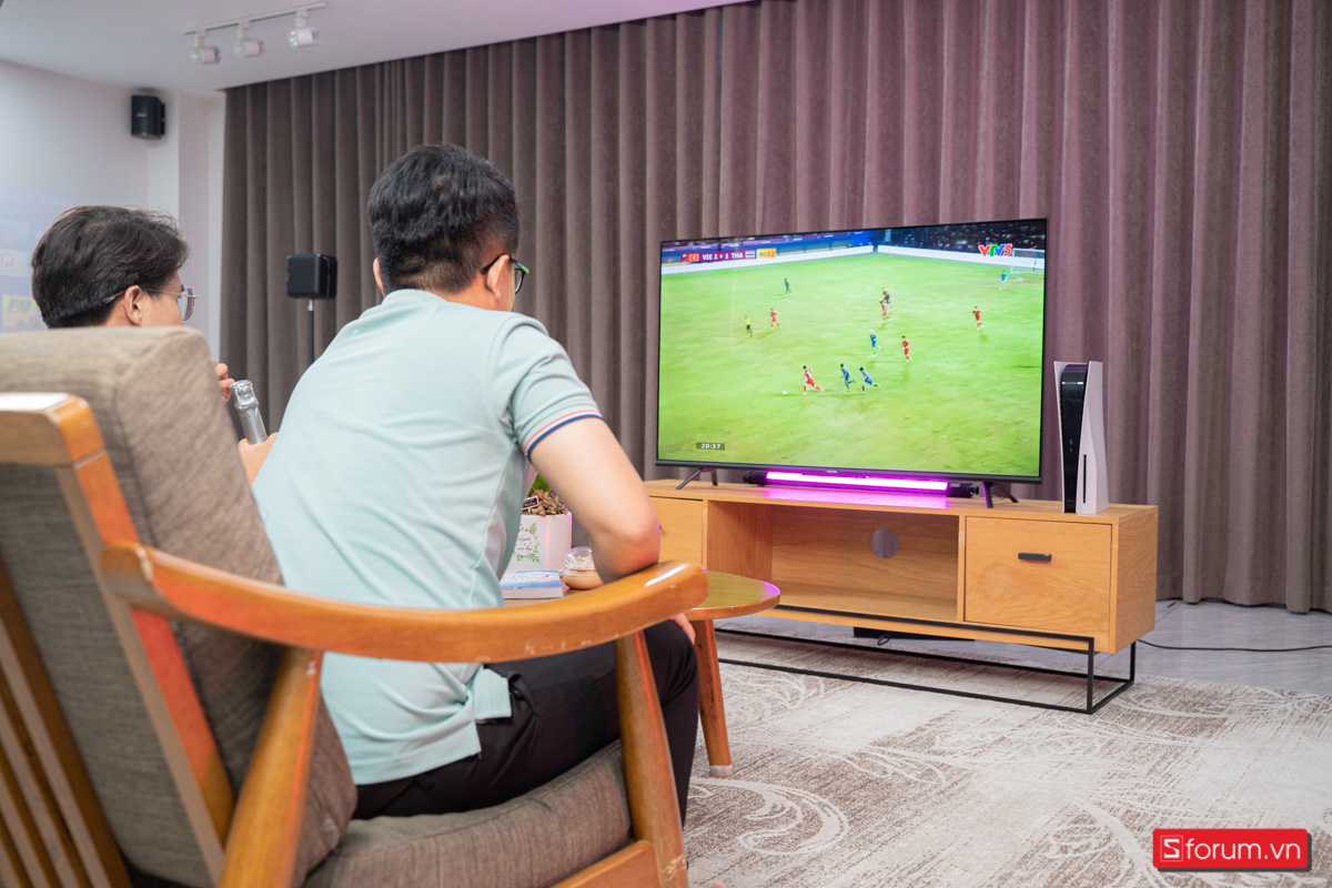 Đồng hành cùng đội tuyển U22 qua màn ảnh Coocaa 4K 55 inch 55Y72
