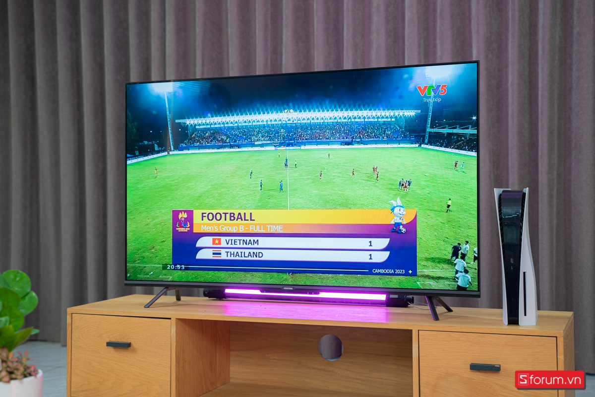 Coocaa 4K 55 inch 55Y72 được trang bị hai loa 30W