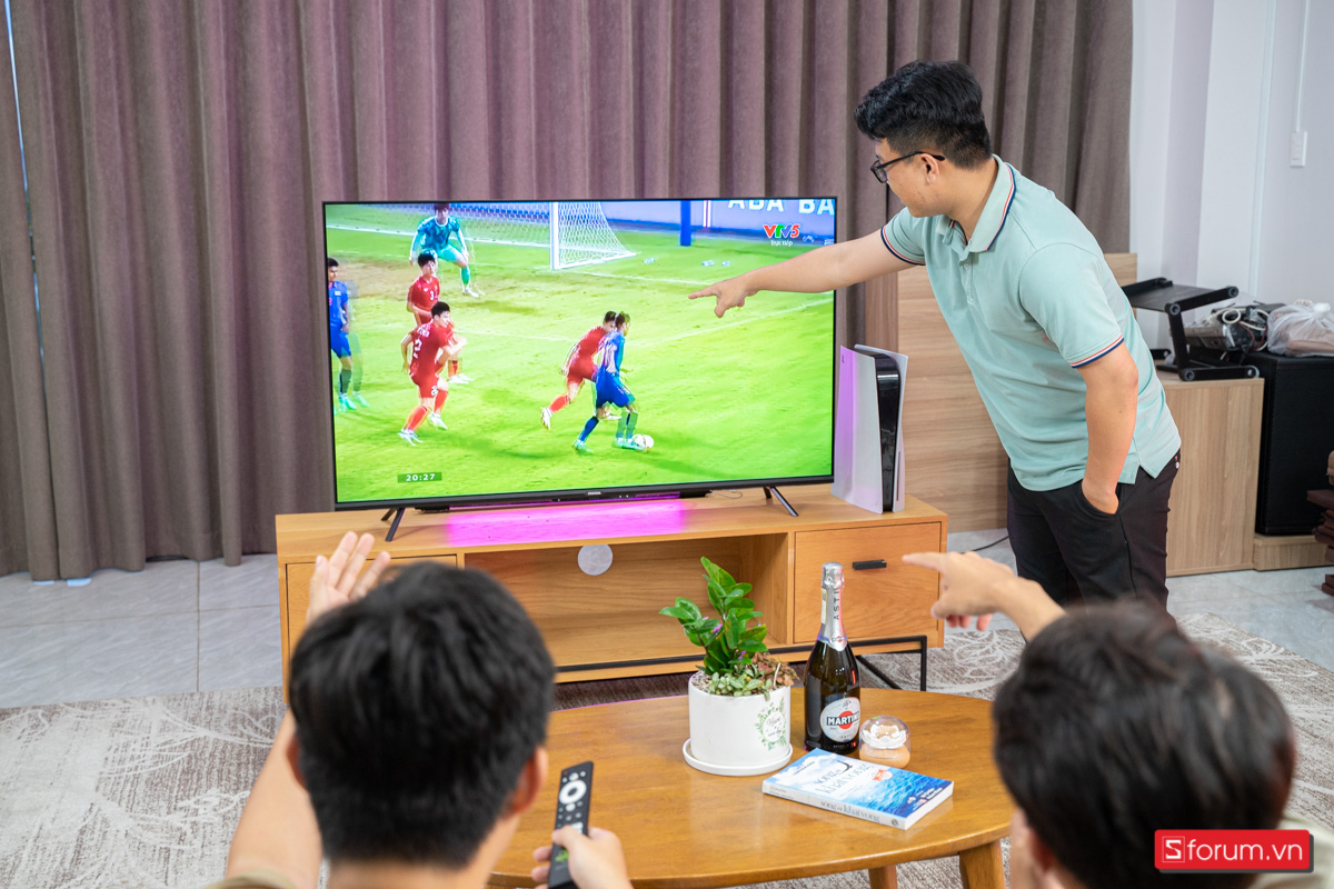 mọi trải nghiệm trên chiếc TV Coocaa 4K 55 inch 55Y72 này đều rất ngon so với mức giá