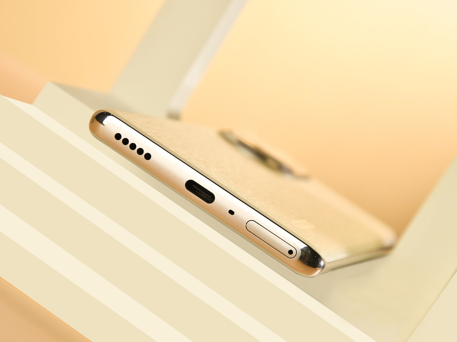 OPPO Reno10 Pro Plus được trang bị công nghệ sạc nhanh