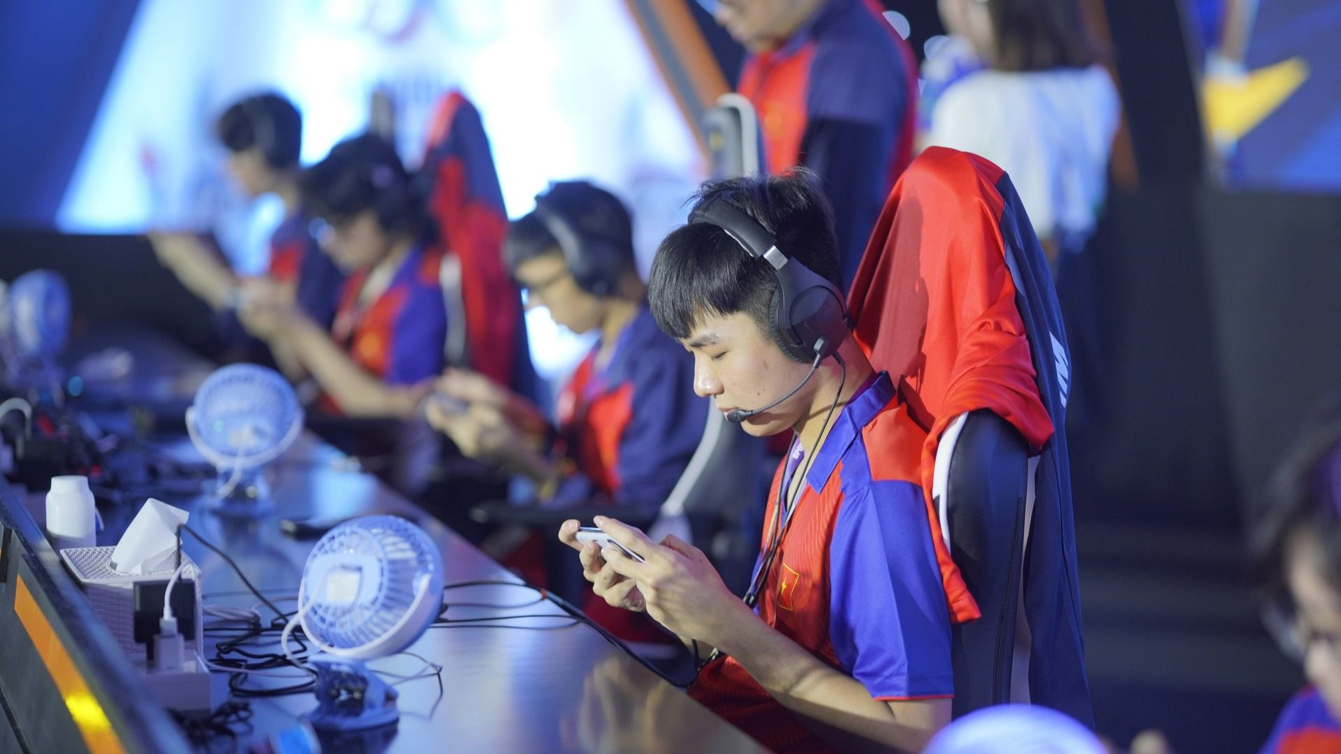 ROG Phone – Thiết bị thi đấu chính thức tại SEA Games 32