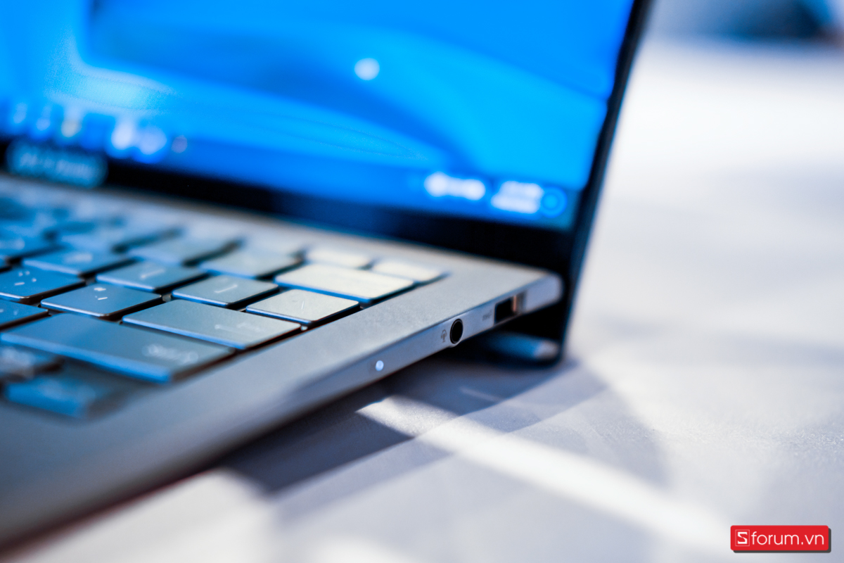 ASUS Zenbook S13 OLED