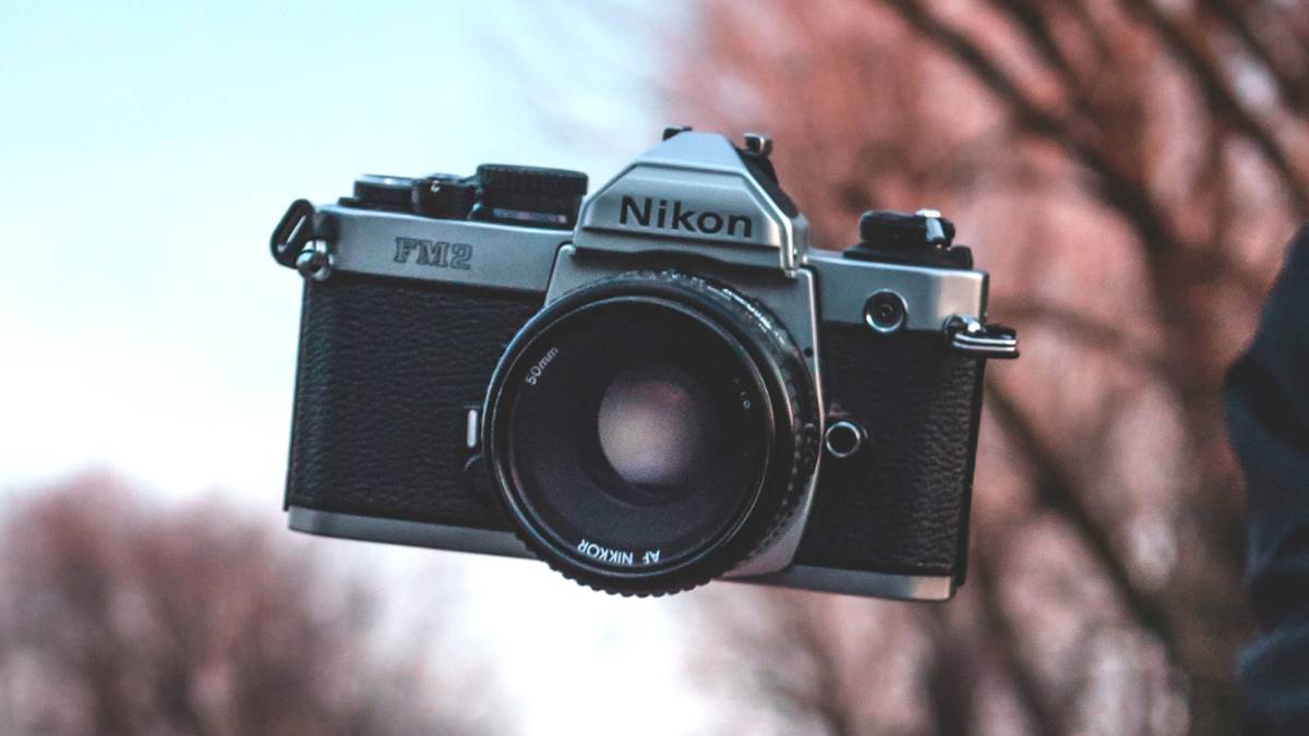 Máy ảnh phim (Film Camera)