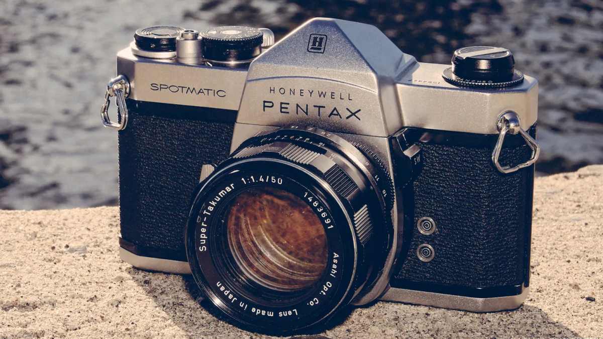 Các loại máy ảnh Film thông dụng nhất - Pentax Spotmatic