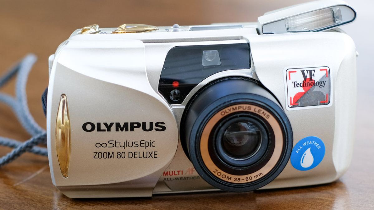 Các loại máy ảnh Film thông dụng nhất - Olympus Stylus Epic Zoom 80