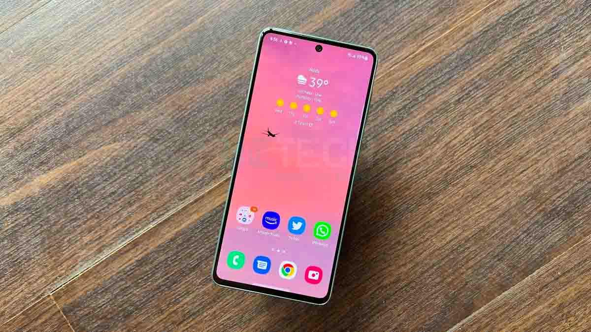 Dòng điện thoại tràn viền đẹp, khuyến khích mua là Samsung Galaxy A73