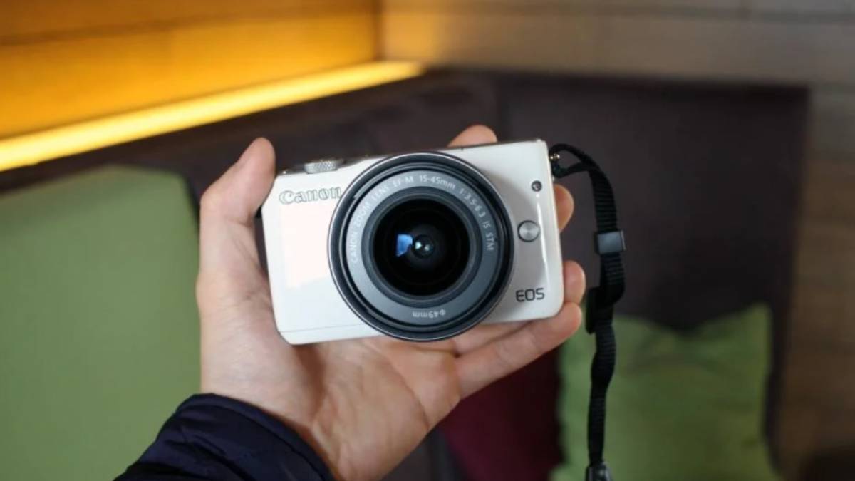 Canon EOS M10