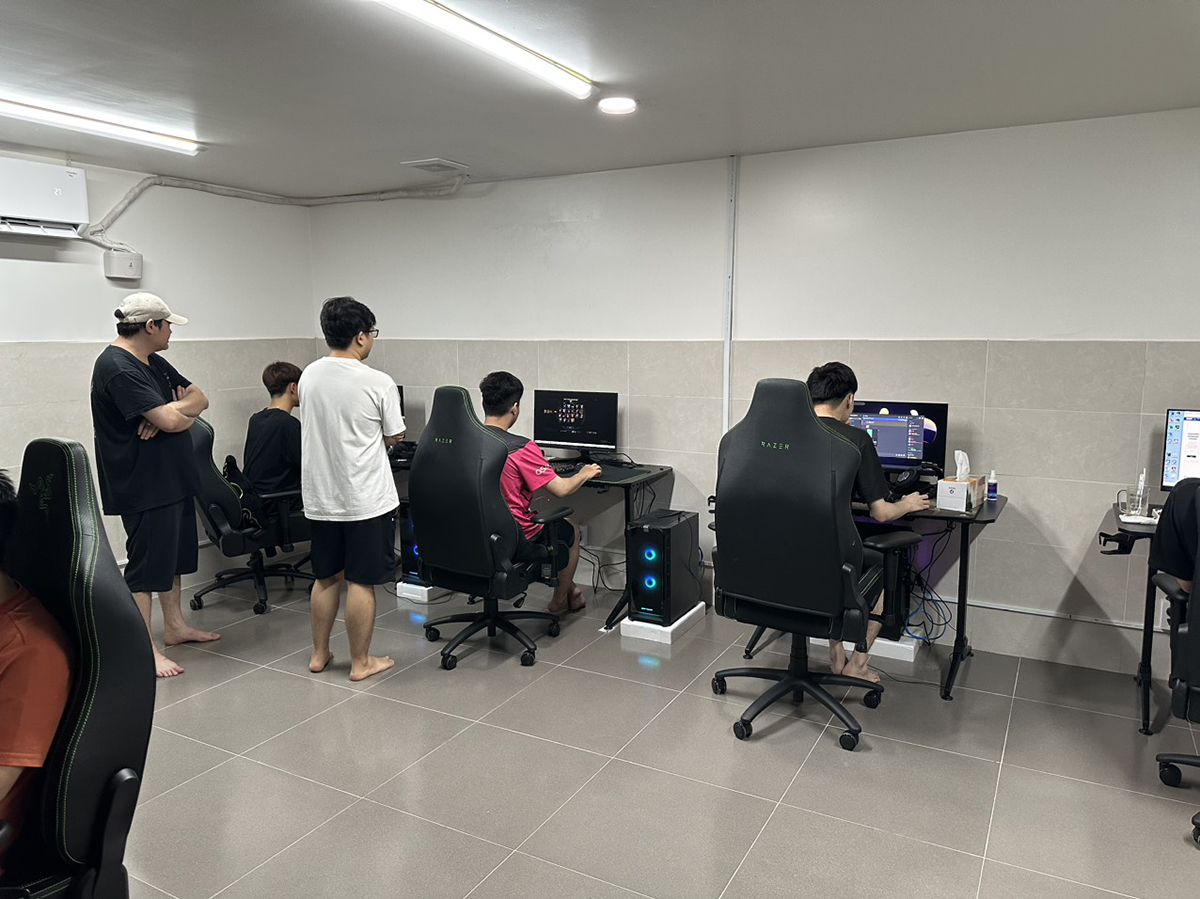SBTC Esports có nhà tài trợ toàn đội hừng hực khí thế đến CKTG