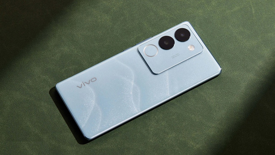 Vivo S17 có mặt lưng chuyển màu ấn tượng